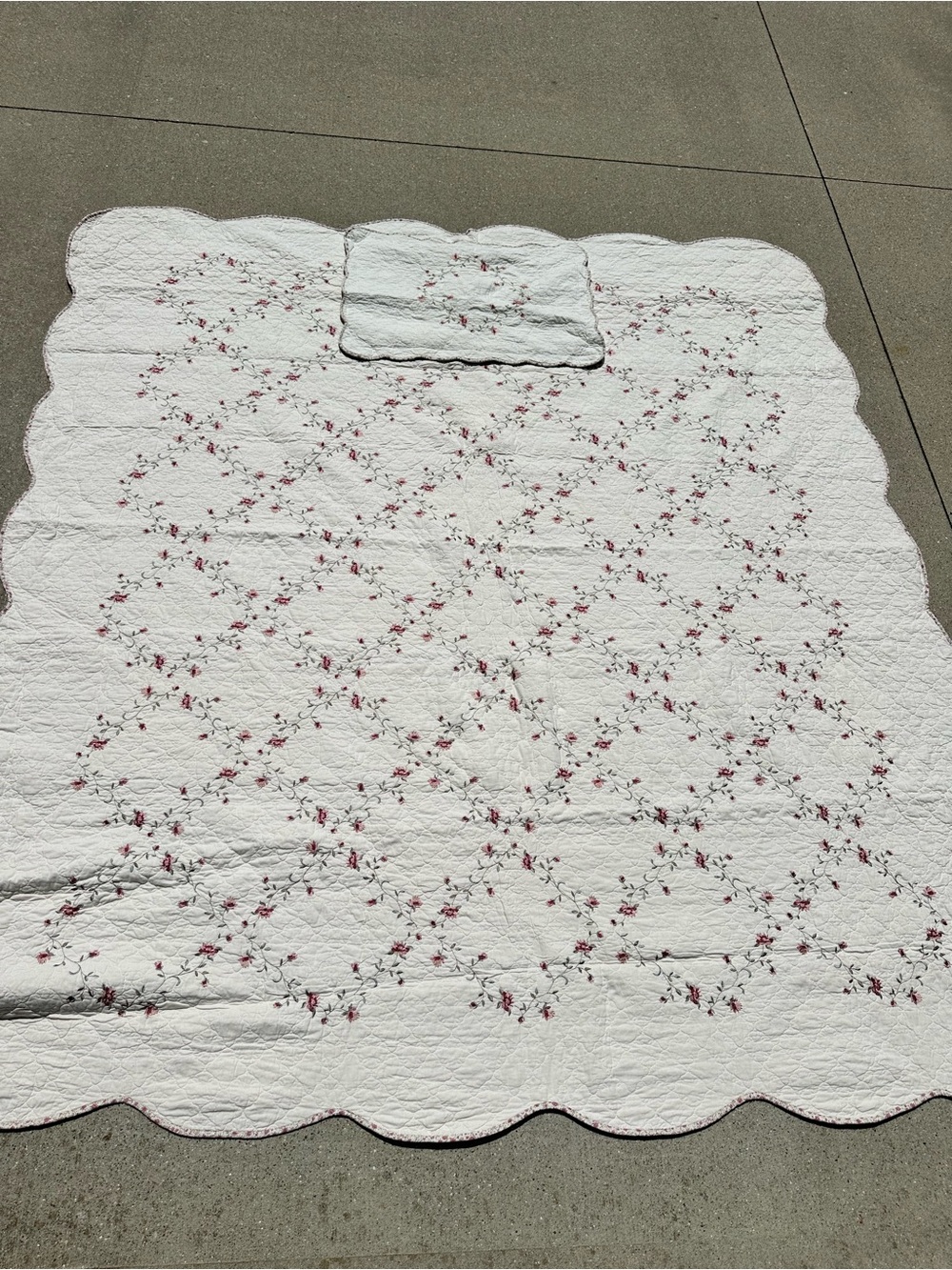 Classic Creamy White Floral Embroidered Quilt Set 1 Pillow Sham Hannalore Cotton - Picture 8 of 16